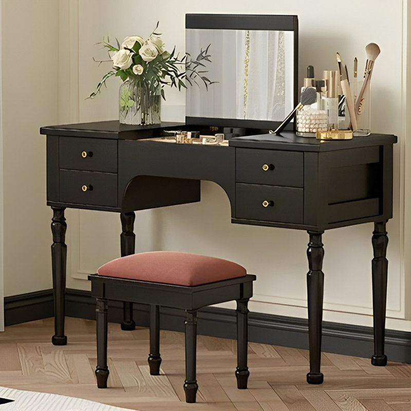 Loreatha, Black
