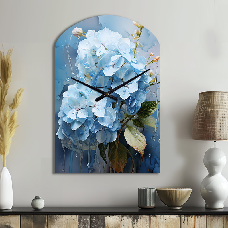 Blue Hydrangea Subtle Serenade - Hydrangea, horloge asymétrique en métal, horloge murale, Médium