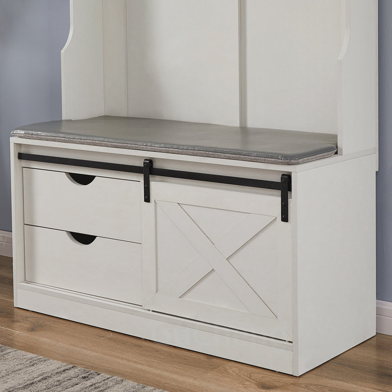 Versatile Hall Tree with Abundant Storage for Various Rooms