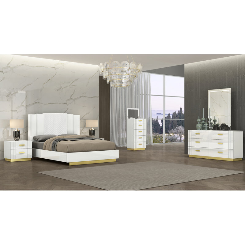 Iviana Piece Bedroom Set, Queen