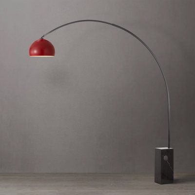 Lampe en arc Iconic 95 po - Mid-Century moderne, corps en acier nickel noir, base en marbre noir, abat-jour en acier cramoisi demi-dôme, à intensité variable, compatible avec les maisons intelligentes