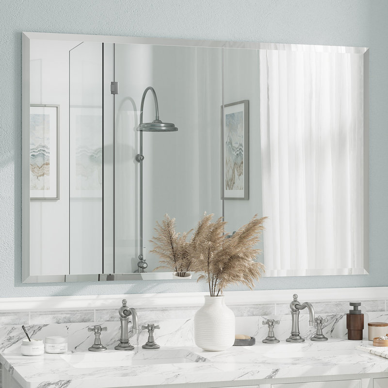 Miroir mural de salle de bain sans cadre à  bords biseautés en verre trempé, à  fixation par rainure française, 55 po x 36 po