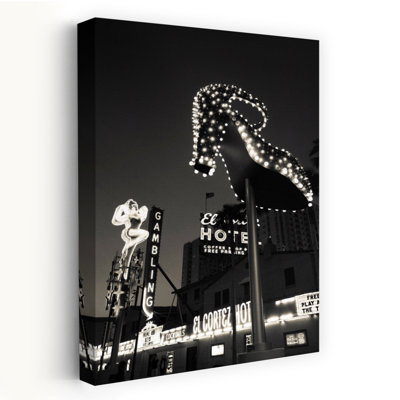 Rubis, pantoufle, enseigne au néon, éclairée au crépuscule, Fremont Street, Las Vegas, Nevada, États-Unis, abstrait, cheval, architecture contemporaine, art urbain