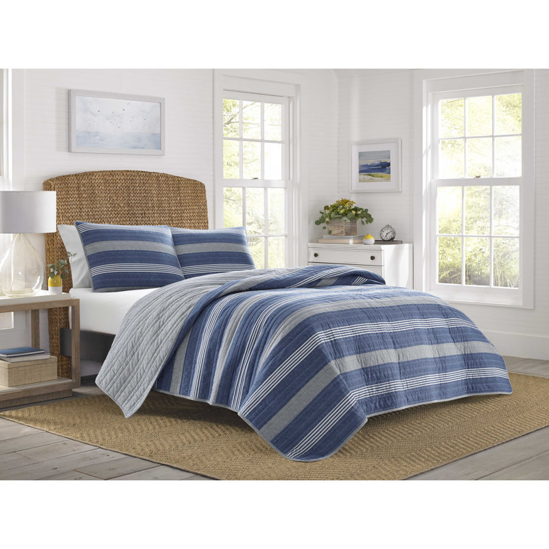 Twin Blue Cotton Reversible Quilt Set with Shams