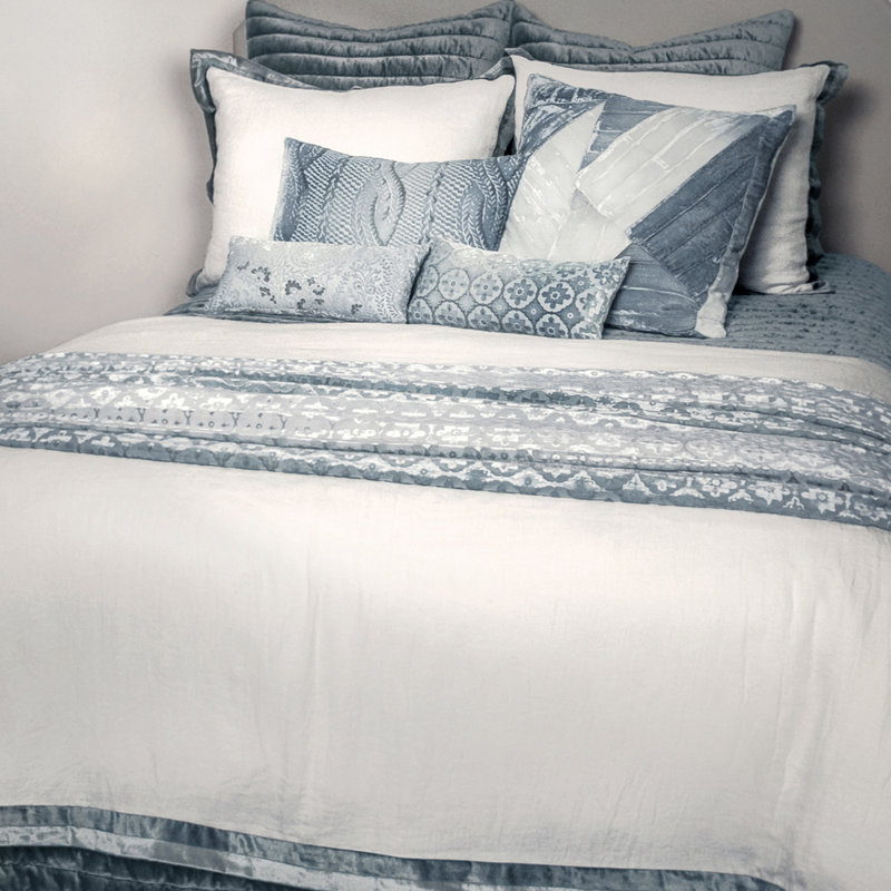 Channel Modern & Contemporary Velvet Quilt, Mineral, Queen Quilt