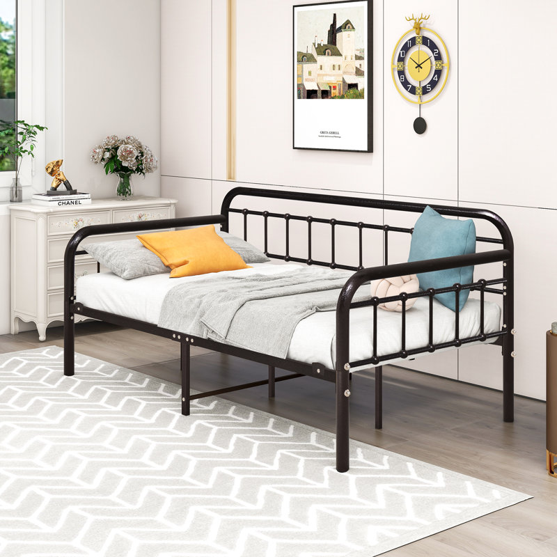 Daybed, Brown