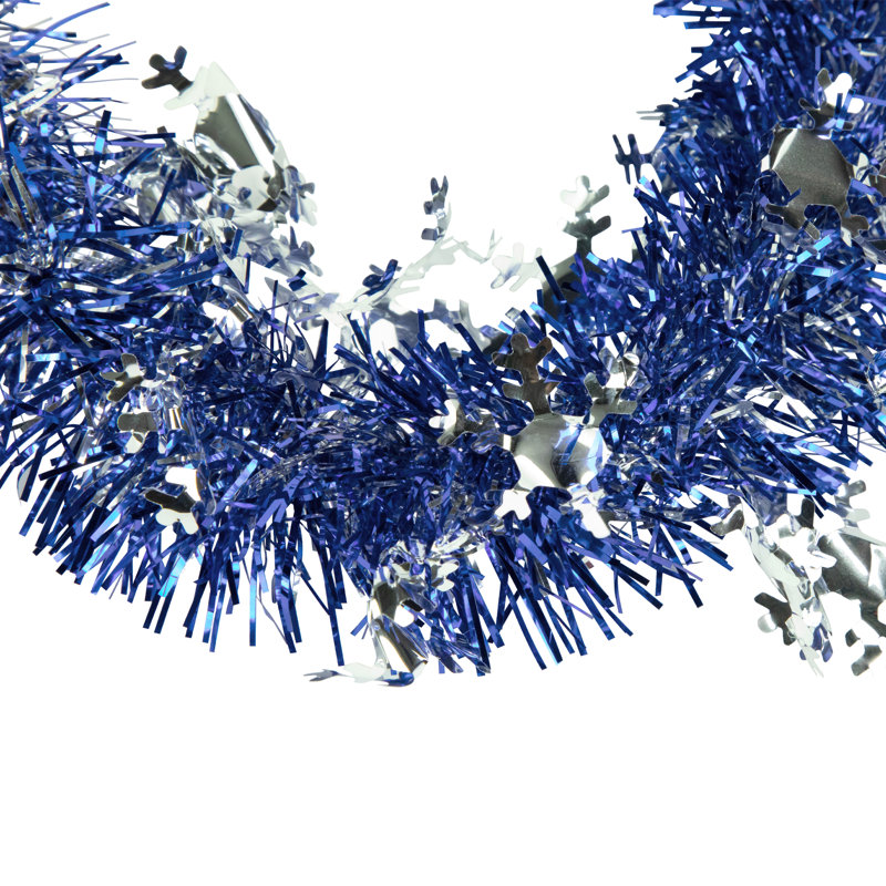 Guirlande de Noël 50 pi x 2 po avec flocons de neige - non éclairée, Bleu