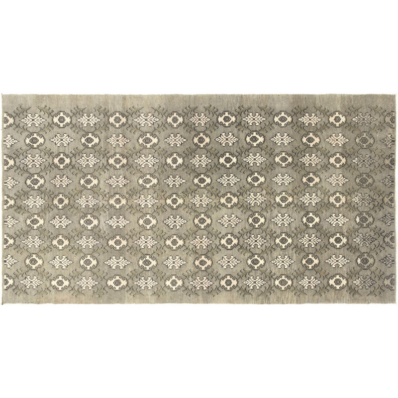 Gallery Size One-of-a-Kind 4'10" X 9' Area Rug