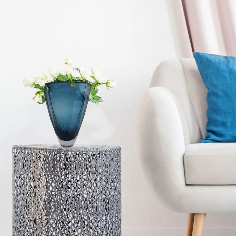 Vase de table Minimalist Kaltman, H 10 po x l 6 po x L 6 po, Bleu