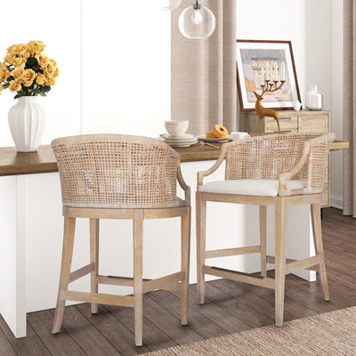 Tabouret de comptoir fabriqué à la main avec rembourrage en mousse et détails en bronze pour un siège confortable