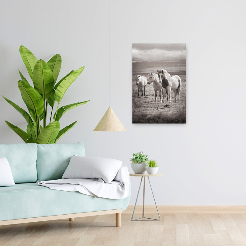 Wild Run Serene Tranquil Abstract Horse Nature Landscape Art, H 24 po x l 16 po