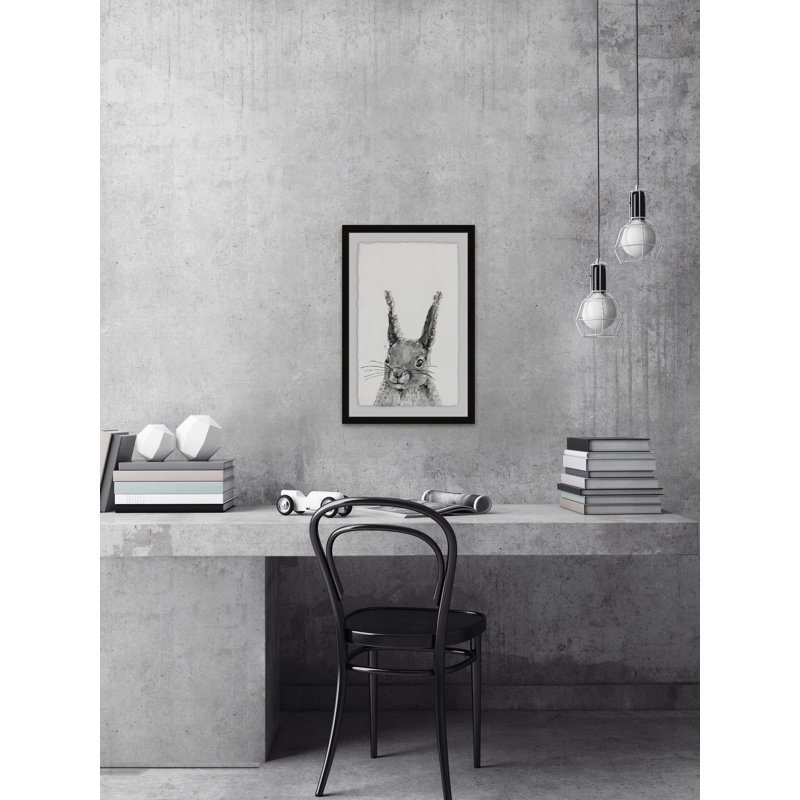 «Gray Rabbit», reproduction d'art encadrée sur papier, H 36 po x l 24 po x P 1,5 po