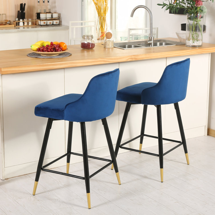 46 in. PU Leather Bar Stool Low Back Metal Swivel Bar Chair w/ Adjustable  Height Black (Set of 4)