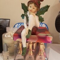 Christmas Elf on Shelf Sitter Figurines - LY97102 - Design Toscano