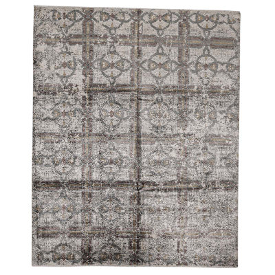 Geometric Area Rug in Light Gray
