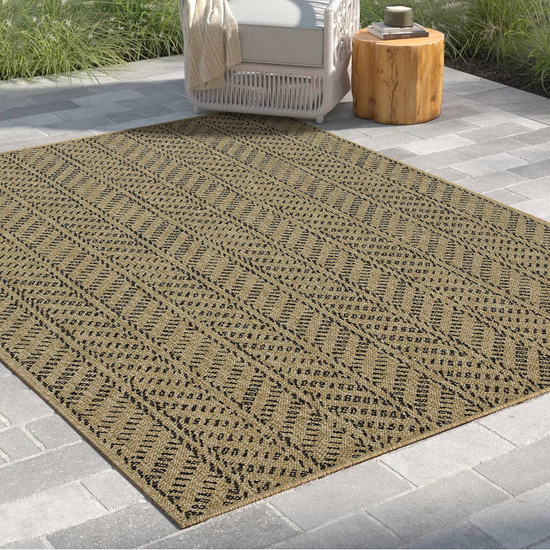 Tapis intérieur / extérieur, Rectangulaire 7 pi 10 po x 10 pi 3 po, Naturel/noir