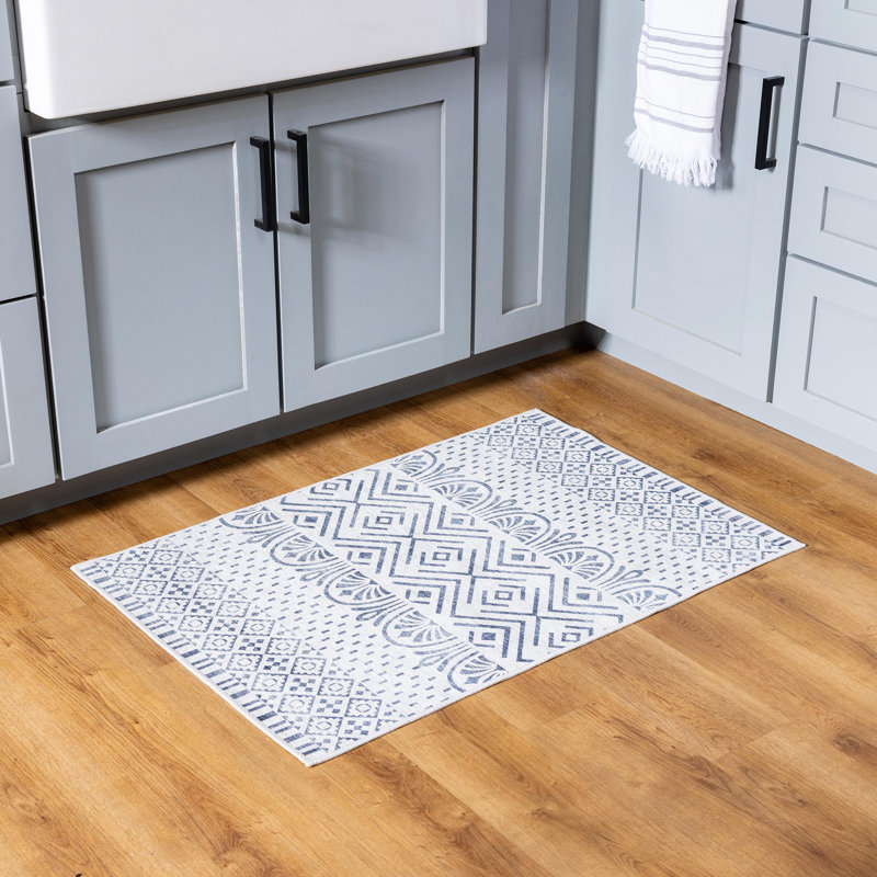 Geometric Harmony Washable Accent Rug, 2' x 3'