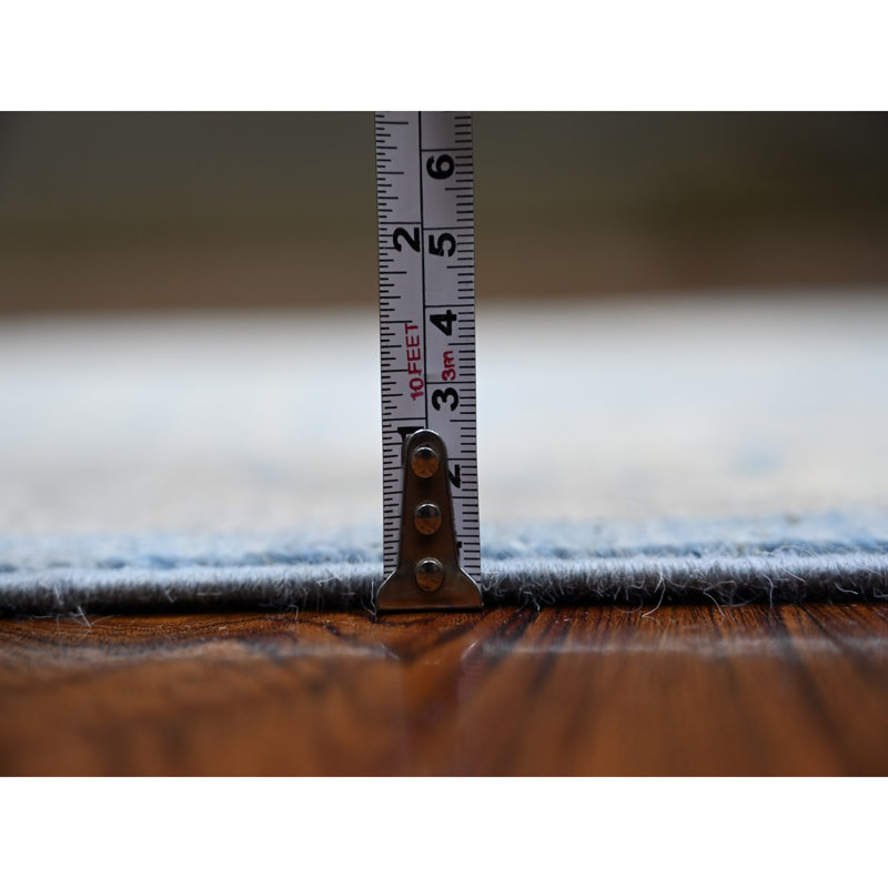 Tapis unique 2 pi 5 po x 18 pi 10 po Pranati