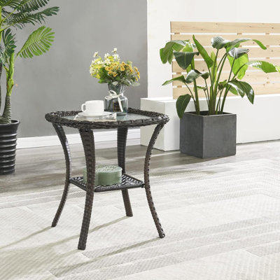 Tables d'appoint en osier - Table de bout en rotin avec plateau en verre pour terrasse extérieure