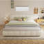 Lit plateforme très grand de style doux et incurvé, sans cadre de sommier tapissier, finition beige