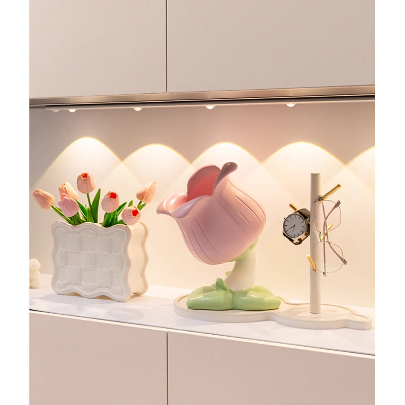 Zimora Figurines & Sculptures, Pink