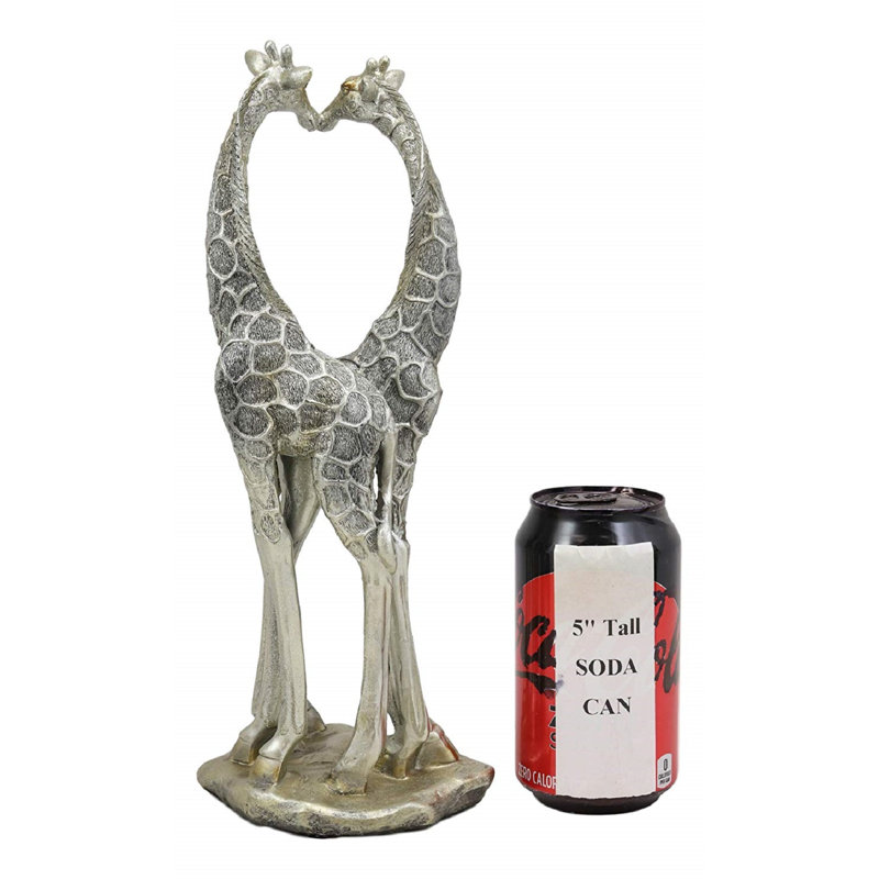 Saxatil Figurines & Sculptures