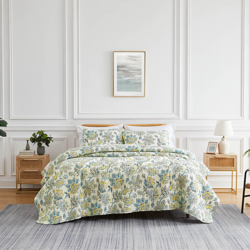 Southshore Fine Linens Wanderlust Reversible Quilt Set in Wanderlust Cream, Double-Brushed Microfiber Global Floral Paisley Bedding with Embroidered Fine Quilting, 1 Quilt and 2 King Pillow Shams, King / California King