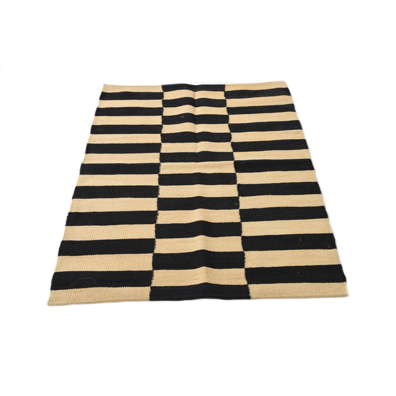 3x4 Pegues Black and White Rug