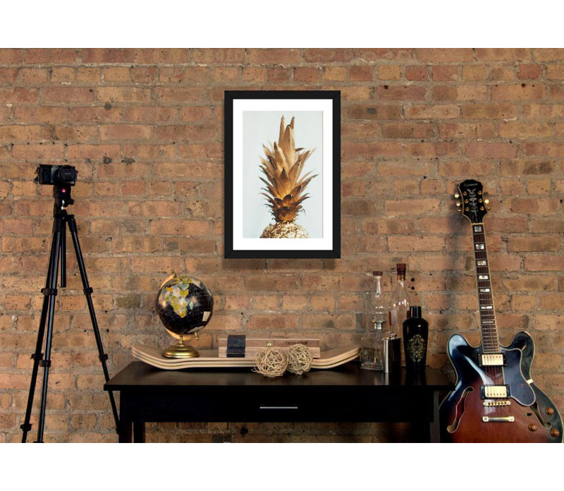 « the gold ananas »-reproduction de photo, H 24 po x l 16 po x P 1 po, Cadre noir