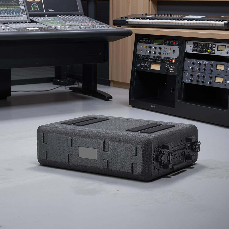 Étui de rangement 2U, profondeur de 12 po, étagère peu profonde avec compartiment pour microphone, construction en polyéthylène, loquets encastrés, installation facile pour amplificateur, profondeur interne de 8,7 po