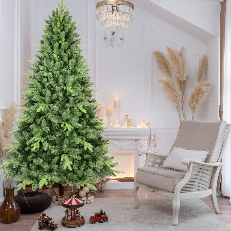 Arbre de Noël classique 7 pi avec branches articulées et support en métal Walmsley