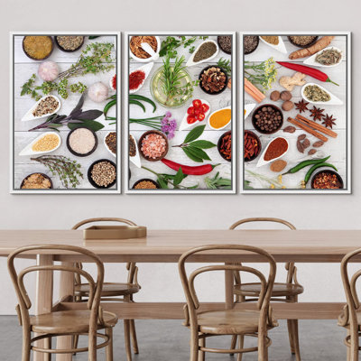 Herbes, légumes et assaisonnements sur bois, nourriture, photographie, réalisme, rustique et ultra