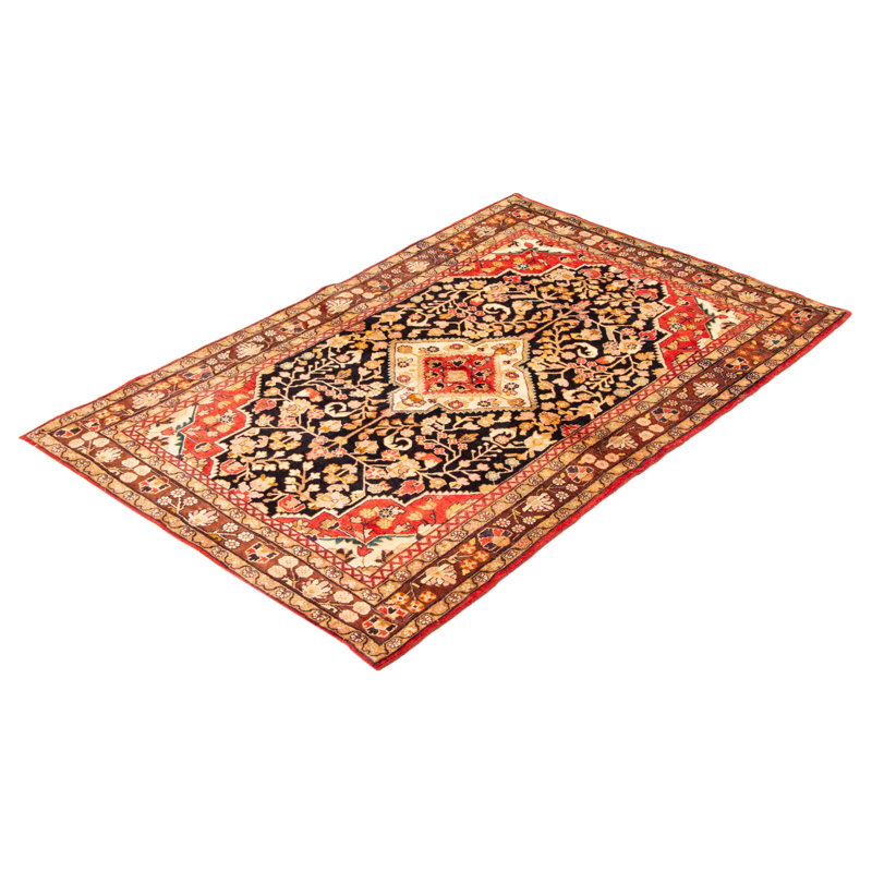Tapis noir Anadol 4 pi 6 po x 7 pi 0 po