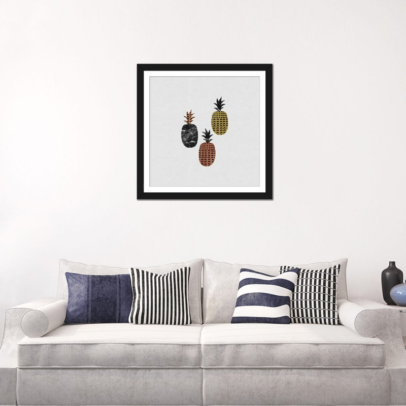 «Scandi Pineapples», impression sur toile, H 24 po x l 24 po x P 1 po, Papier beaux-arts encadré noir, Blanc