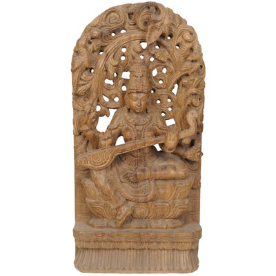 Déesse Saraswati avec auréole floral