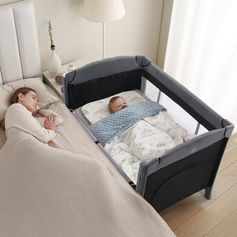 Bassinet with Mattress