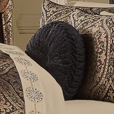 Jordan Tufted Round Decorative Throw Pillow