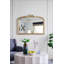 Miroir arqué doré de style baroque exquis, une pièce de décoration intérieure intemporelle et captivante