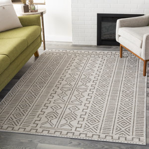 Milburn Southwestern Power Loom Ivory Indoor / Outdoor Rug 5ft x 8ft 
