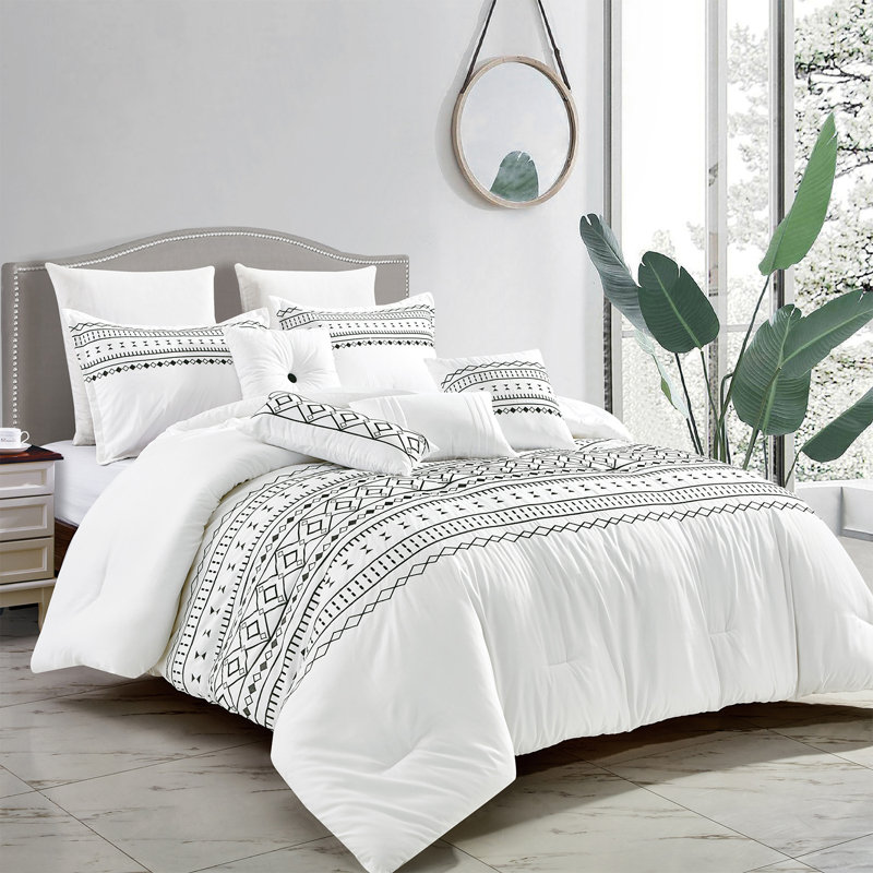 Polyester Flannel Striped Comforter, King Comforter + 6 Additional Pieces