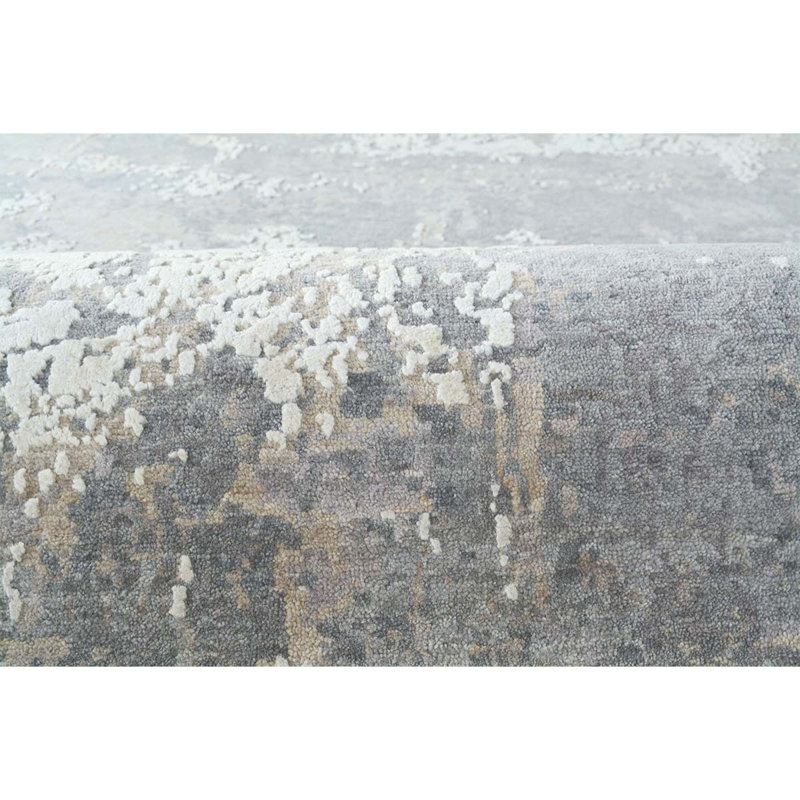 Hand Woven Silk and Wool Area Rug, Rectangle 4' x 6'