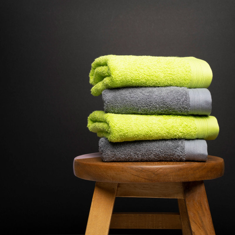 Ensemble de serviettes essuie-mains 100% coton 4 pièces Kendra, Vert pomme / gris foncé
