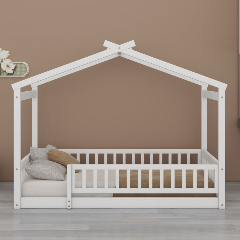 Structure de lit en bois avec clôture, blanc