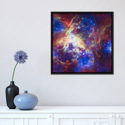 Art sur toile Lenworth and Space Tarantula Nebula (Spitzer Space)
