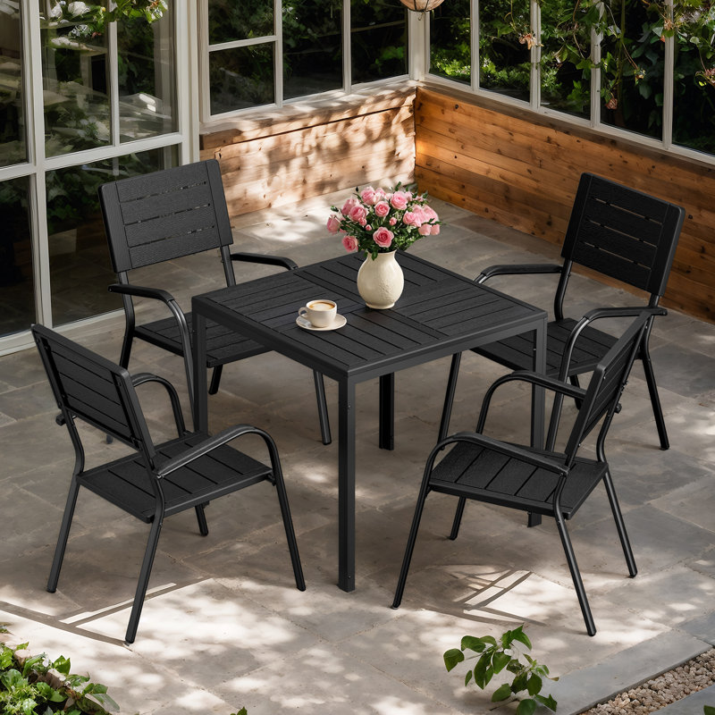 2 chaises de patio empilables