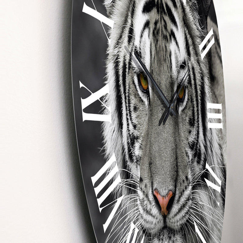 Portrait monochrome d'un tigre blanc III - Horloge murale traditionnelle, Surdimensionné