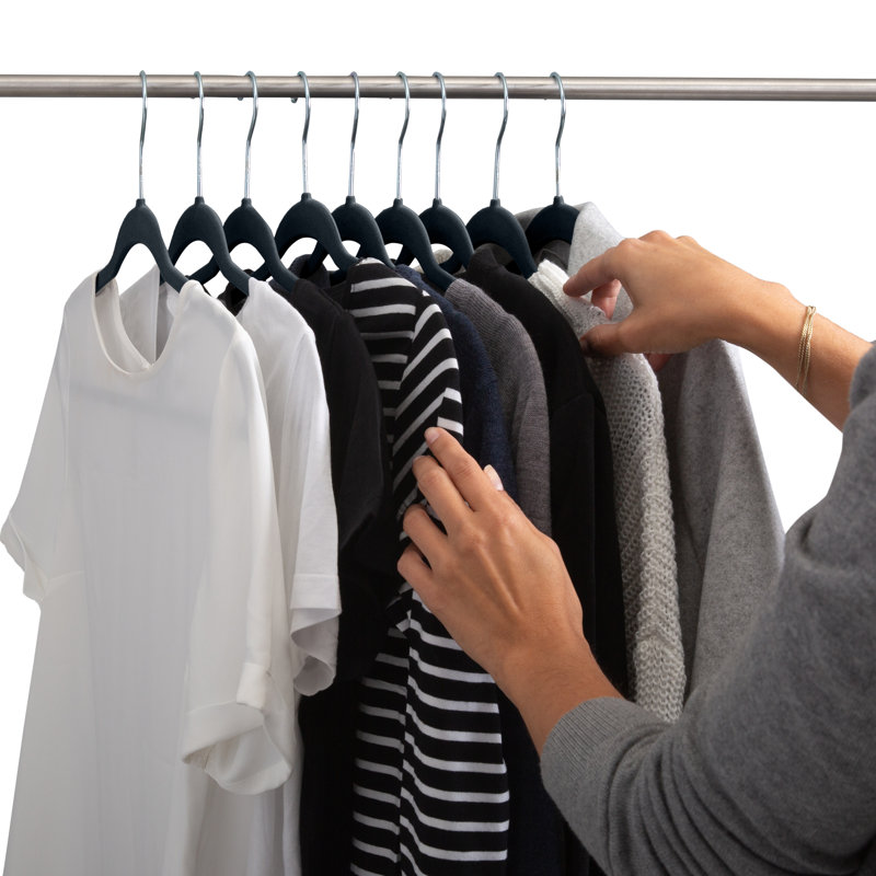 Cintre anti-dérapant Huggable pour robe / chandail / chandail, Noir