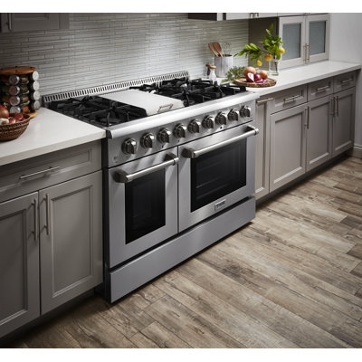 Cuisinière au propane 48 po autoportante à double combustible avec plaque chauffante au propane
