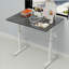 Bureau d'étude réglable adapté aux enfants et aux adultes, bureau à domicile multifonctionnel réglable en hauteur, design compact, dimensions du bureau: 60 cm x 80 cm, cadre blanc, plateau gris.-1302909383-1302909380