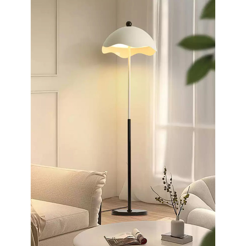 Lampe sur pied en acrylique et fer forgé de style crème